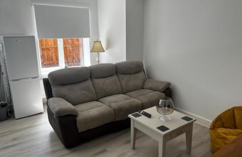 Long Eaton Apartment | Tranquil New Nottingham Apartment