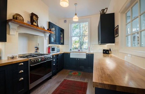 Ferndale Apartment | Tranquil Oasis by Pop Brixton by UnderTheDoormat