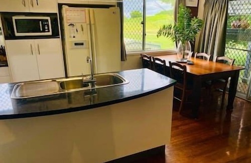 Railway Estate House | Tranquil Retreat Meets City Convenience