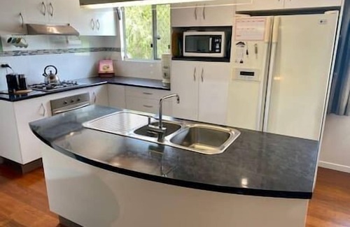 Railway Estate House | Tranquil Retreat Meets City Convenience