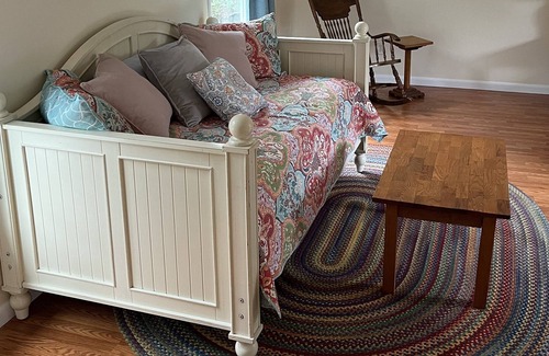Bethlehem Apartment | Tranquil setting in the hills of Litchfield County