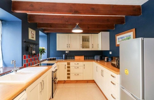 St Austell Cottage | Tranquil six Sleeper Cottage on a Farm With Pool