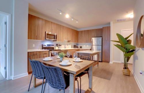Jefferson Manor Apartment | Tranquil Stay Near Monuments and Metro