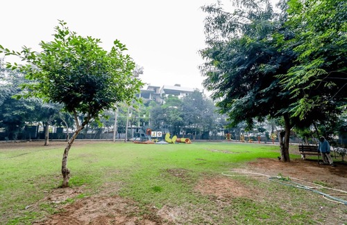 Sushant Lok Apartment | Tranquil Studio Apartment