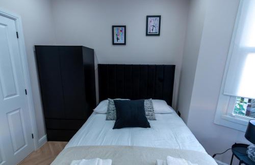 Streatham Apartment | Tranquil Studio in Streatham - One