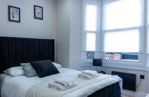 Streatham Apartment | Tranquil Studio in Streatham - One