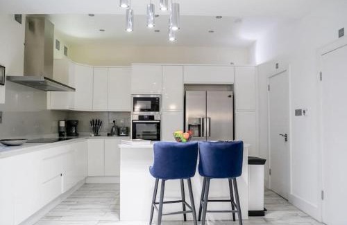 Royal Borough of Kensington and Chelsea Apartment | Tranquil Urban Oasis in Kensington