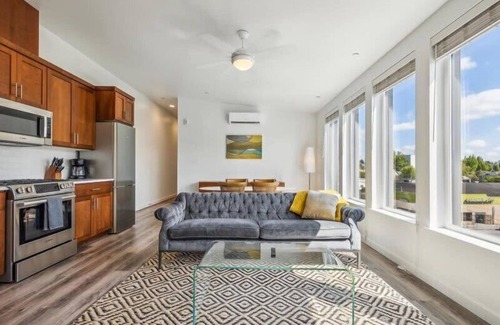 Buckman Neighborhood Apartment | Tranquil Urban Retreat - The Dorian Loft 504