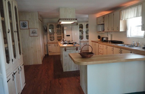 Old Homosassa Cottage | Tranquil-Waterfront-Nature Coast-Cottage