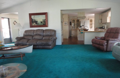 Old Homosassa Cottage | Tranquil-Waterfront-Nature Coast-Cottage