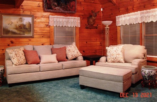 Unicoi House | TRANQUIL WILDWOOD HIDEAWAY SECLUDED HOLLOW, 10 MILES FROM EVERYTHING! SLEEPS 4.