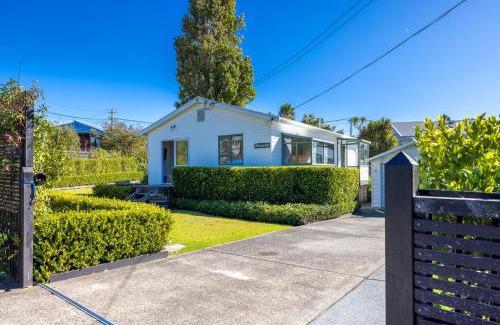 Oneroa House | Tranquility Cottage, Oneroa - Be My Guest Waiheke