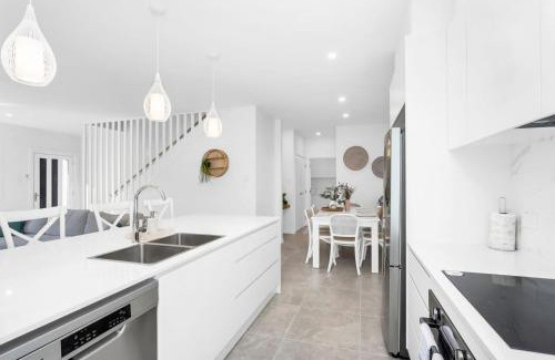 Nelson Bay House | Tranquility Shores 500m to Dutchmans Beach