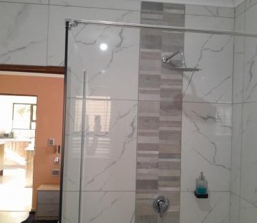 Kempton Park Apartment | Transit Haven - 2 Bed Retreat