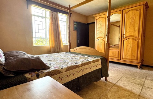 Pointe D'esny Apartment | Transit House - 10 minutes from airport