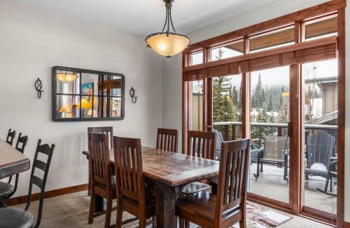 Sun Peaks House | Trappers Landing #11 By Bear Country
