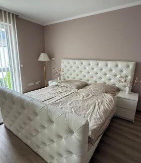 Zulpich Apartment | Traum-Ferienwohnung über 2 Etagen mit Sonnenterasse und Seenähe