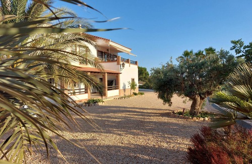 Motril House | Traumhaftes Cortijo. Www.cortijoelolivomotril.com