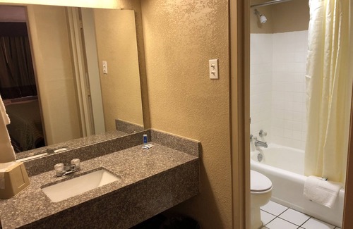 Bristol Hotel | Travel Inn Bristol near State St