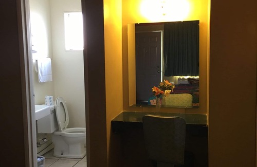 Michigan City Hotel | Travel Inn Motel