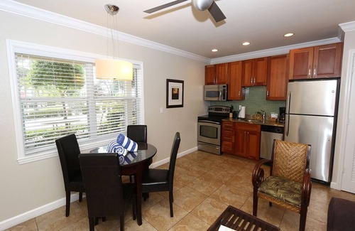 Bradenton Beach Hotel | Travel Together, Stay Apart–Lockoff Units Steps to the Sand Units 6/7 by RVA