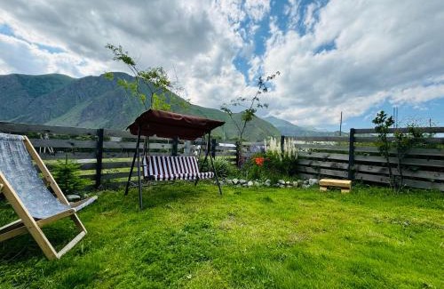 Stepantsminda Villa | Traveler's Cottages in Kazbegi