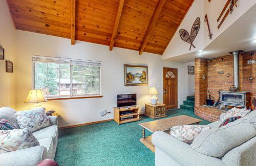 Shaver Lake House | Travelers Rest