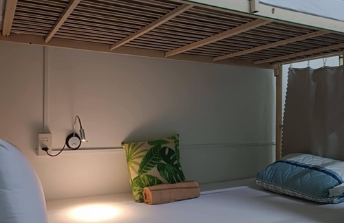 Vinh Hai Hotel | Traveller Inn