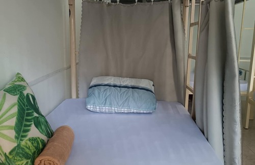 Vinh Hai Hotel | Traveller Inn