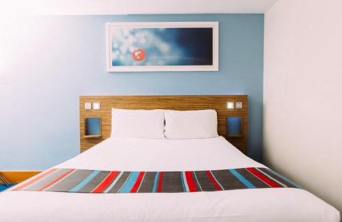Belfast Central District Hotel | Travelodge Belfast