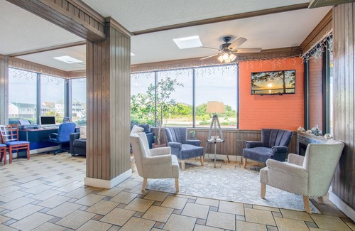 Kill Devil Hills Hotel | Travelodge by Wyndham Outer Banks/Kill Devil Hills