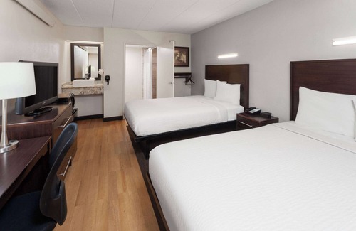 Peoria Hotel | Travelodge by Wyndham Peoria