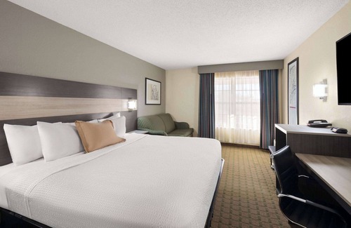 Perry Hotel | Travelodge by Wyndham Perry National Fairgrounds Area I-75