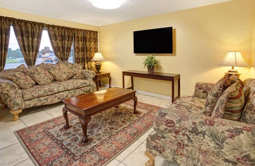 Sellersburg Hotel | Travelodge by Wyndham Sellersburg/Louisville North
