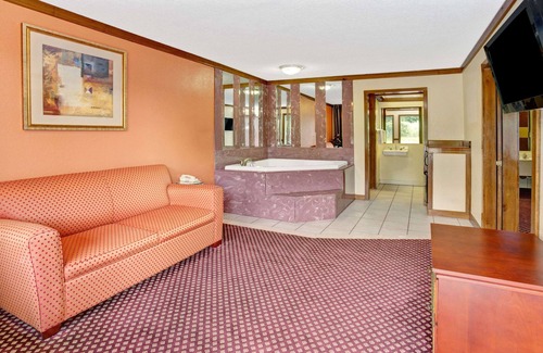Sellersburg Hotel | Travelodge by Wyndham Sellersburg/Louisville North