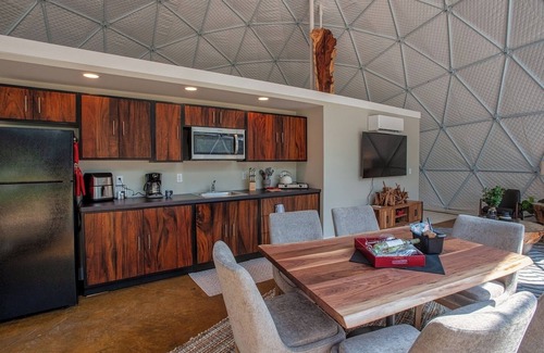 Williamsburg Apartment | Traverse City - Luxury on the Edge - 11