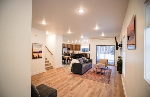 Victor House | Traverse Townhome