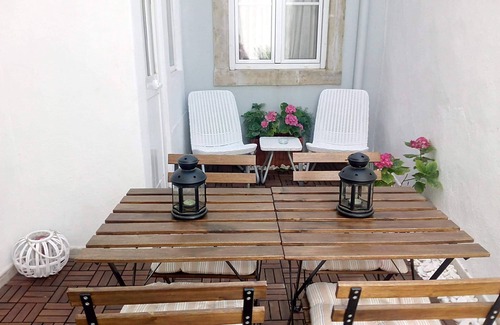 Alfama Apartment | Travessa House I - Graça. Lisbon Historic Center
