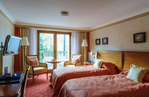 Capel Coch Hotel | Tre-Ysgawen Hall