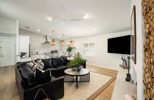 Capri Isle House | TREASURE ISLAND FLORIDA- Discover your luxury 4 bedroom home on canal fishing