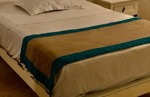 12th Street Hotel | TREBOL HOTEL