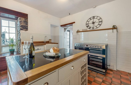 Pembroke House | Trebrowen - Angle - Ten Bedroom House, Sleeps 22