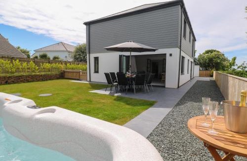 Connor Downs House | Tredarn