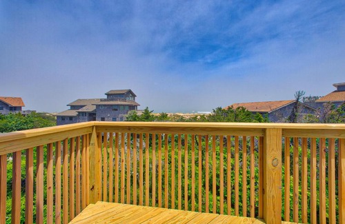 Avon House | Tree House 38