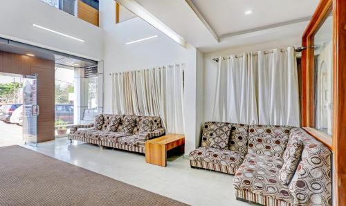 Kushalnagar Hotel | Treebo Atithi Comforts, 1 Km From Nisargadhama Forest