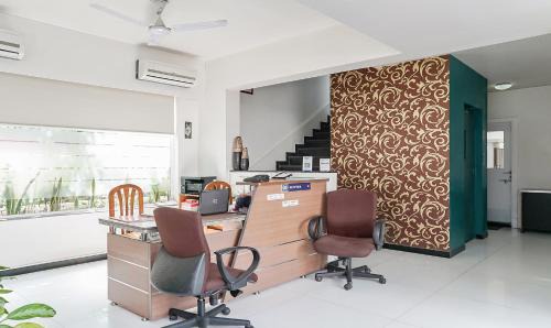 Kharadi Hotel | Treebo Brooks Manor