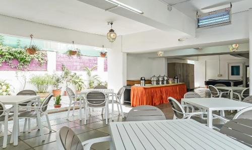 Kharadi Hotel | Treebo Brooks Manor