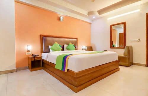 Dehradun Hotel | Treebo Calista, Patel Nagar