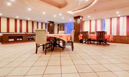 Dehradun Hotel | Treebo Calista, Patel Nagar