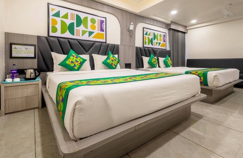 Ahmedabad Hotel | Treebo Grand Shivay